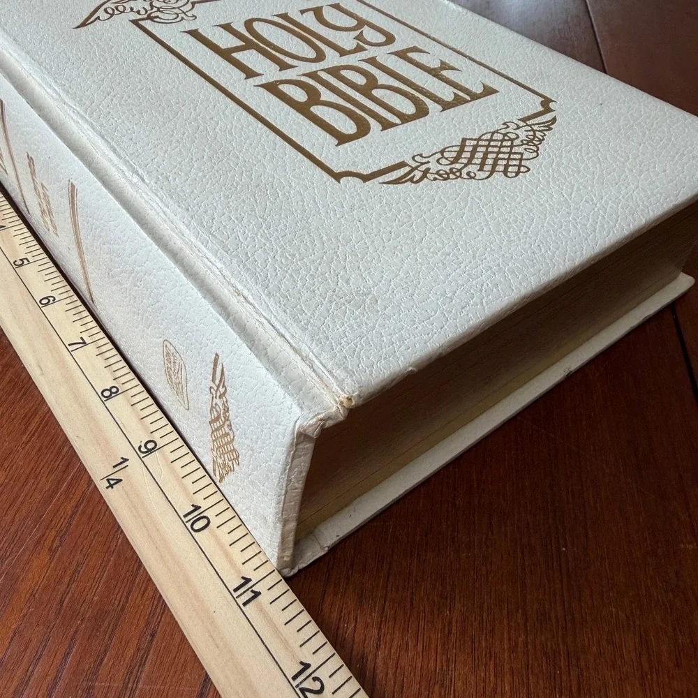 Lamplight Publishing Holy Bible KJV Family Altar Edition White Gold Gilt Vintage